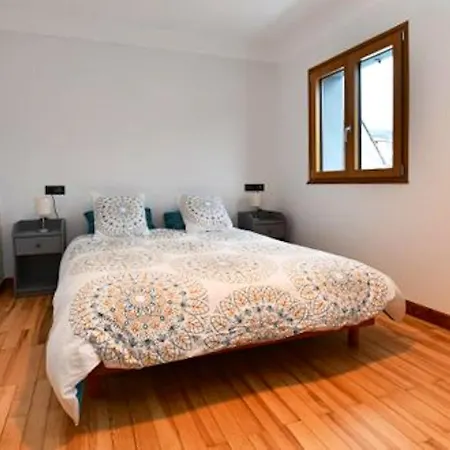 Lumineux A Avec Grand Jardin